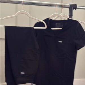 Figs Black scrubs set XS